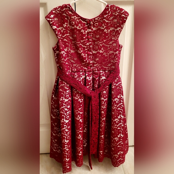 Jona Michelle Lace Dress - Picture 2 of 2